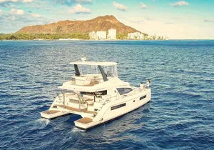 Exclusive Waikiki Yacht Snorkel with Lunch and Bevs