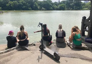 Electric Scooter Tour of Central Park in Spanish