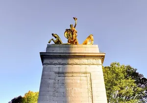 New York News and Media Walking Tour