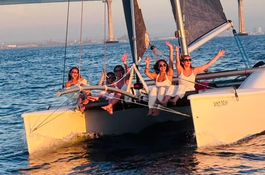 2.5-Hour Small-Group Catamaran Sailing Adventure with Drinks