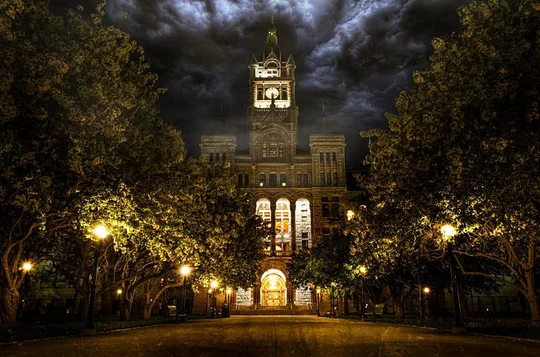 Salt Lake Ghost Tour: Salt, Spooks, & Shadows