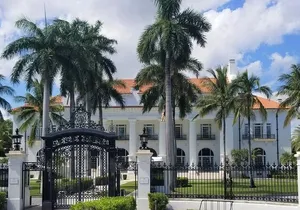 Palm Beach Tour from Miami - Flagler's Museum + Hotel Breakers