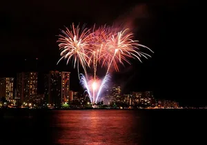 Waikiki Friday Night Fireworks Boat Cruise + NYE Special