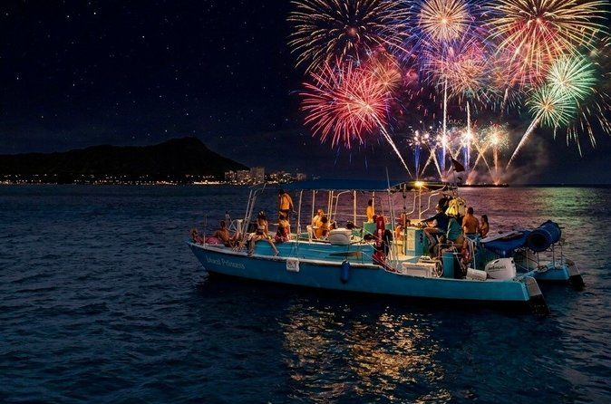 4th OF JULY SPECIAL EVENT! Waikiki Friday Night Fireworks Cruise