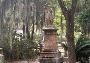 1-Hour Bonaventure Cemetery Golf Cart Guided Tour in Savannah