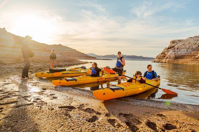 Las Vegas: Sunset Kayak Tour with Dinner, Swim and Campfire