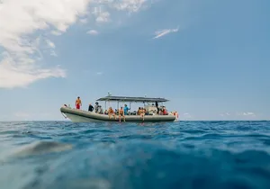4 Hour Super-Raft Snorkeling Experience in Kailua-Kona