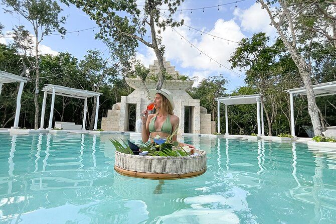 Floating breakfast in The Yellow Nest (near Dos Ojos cenote)