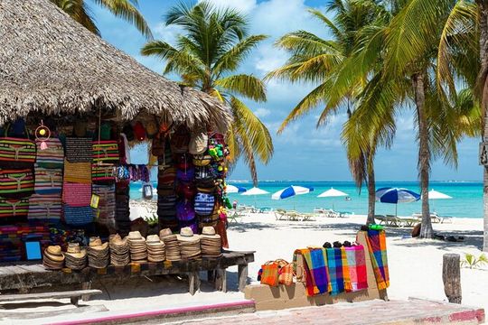 Isla Mujeres Catamaran Tour with Snorkel, Open bar and Transport