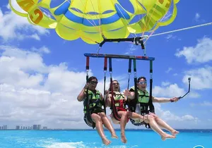 2 in 1 Parasailing and Jet Sky Tour in Cancun