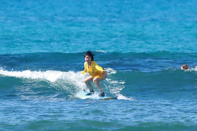 Semi-Private Surfing Lesson in Waikiki, Oahu