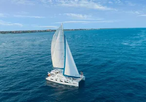 Half-Day Luxury Sailing Experience in Tulum with Open Bar