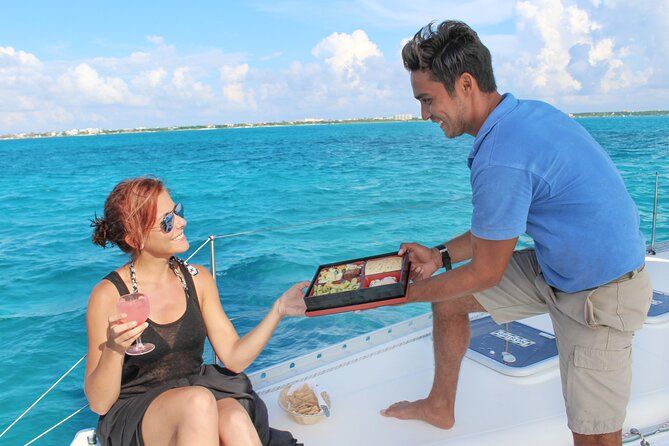 Exclusive Sailing Isla Mujeres. Top tour!