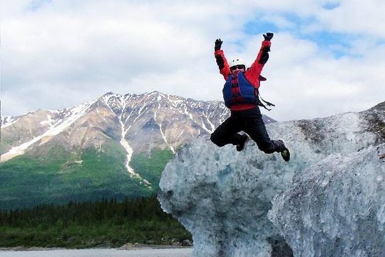 4 Hr Kennicott Glacial Lake & River Raft