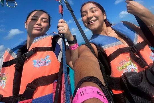Parasailingcancun and Jet Ski tour over Cancun Bay
