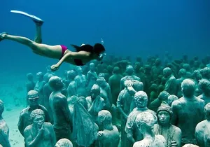 Isla Mujeres: Catamaran Tour with Snorkeling Food, Drinks, Beach