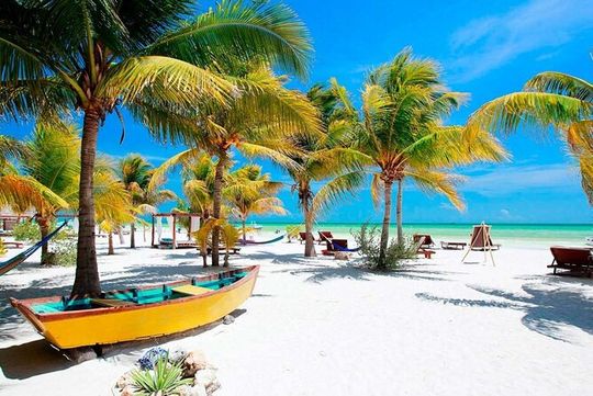 Isla Holbox All Inclusive with Transportation (Breakfast and Food Included)
