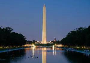DC Monuments by Moonlight: Small Group Walking Tour