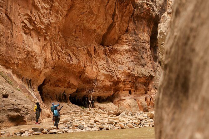 Zion Full Day Small Group Tour & Hike - with Narrows