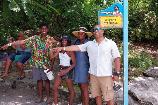 Enjoy Island Tour with Bahamas Private Transport And Tours Company Ltd