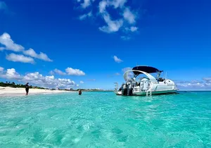 Semi Submersive Glass Bottom Boat Eco Tour in Paradise Island Bahamas