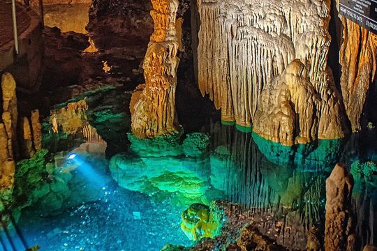 Luray Caverns Private Round Trip Transfer