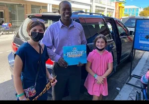 Island Tour,Beach & Lunch stop at Fish fry in Nassau Bahamas