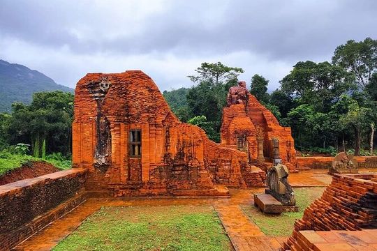 MY SON - MARBLE MOUNTAIN- AM PHU CAVE : Morning or Afternoon Tour