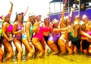 3 Hours Miami Day with Boat Party Cruise