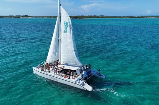 Nassau Sail and Snorkel with 1-Hour Open Tropical Bar