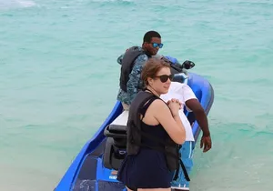 Customizable Half a Day Private Bus Tour in the Bahamas