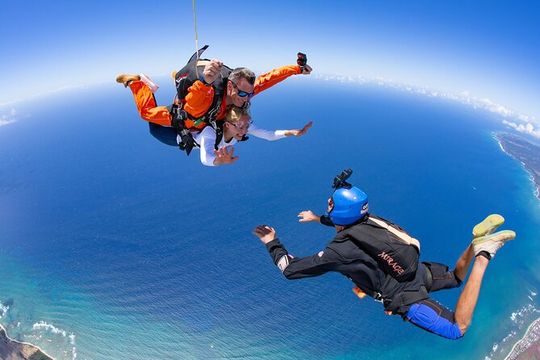 Tandem Skydiving with GoJump in Hawaii