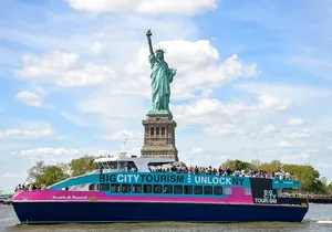 Statue of Liberty & NYC Skyline Cruise - Freedom Liberty Tour