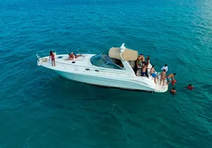 Premium Miami Yacht Tour Experience: Captain, Champagne & Party!