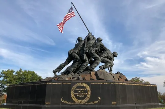 Washington DC Monuments by Day & Night Tours (703) 864-8165