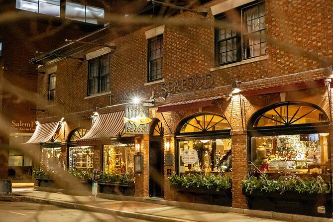 Salem Booze and Brews Haunted Pub Crawl by US Ghost Adventures