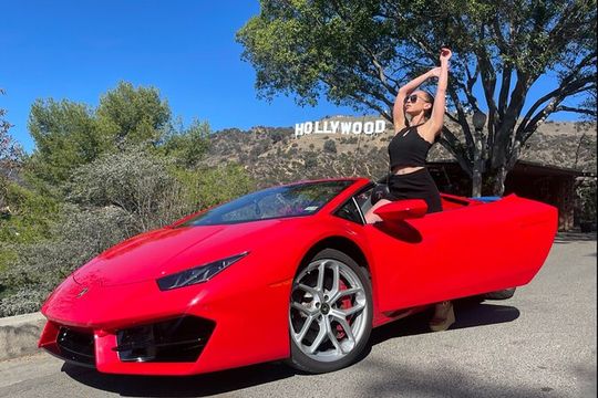 50-Minute Driving Tour: Explore Los Angeles in a Lamborghini