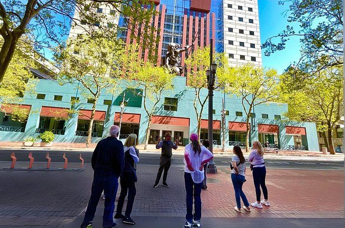 Portland, Oregon Walking Tour: Downtown Sights & Stories