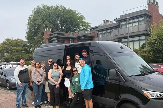 Private Seattle City Tours — Buses, Vans & SUVs