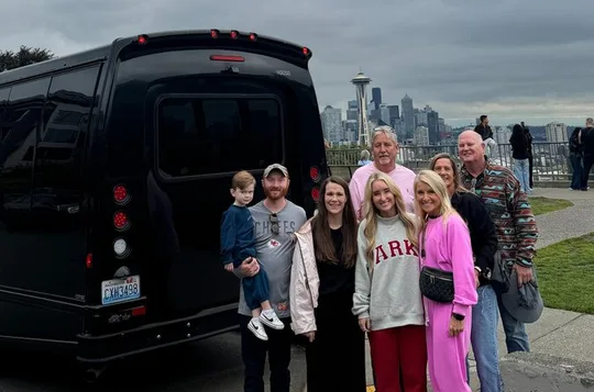 Private Seattle City Tours — Buses, Vans & SUVs
