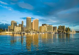 Private Custom Walking Tour with a Local Guide in Oahu