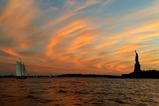 1 Hour Private Charter in New York Harbor for up to 6 people