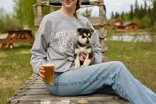 1.5-Hour Beer and Puppies Guided Experience in Fairbanks