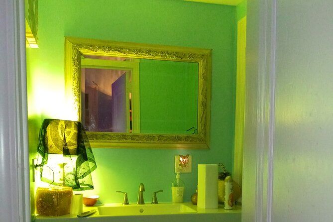 Private Tour and Seance at the House on Bourbon