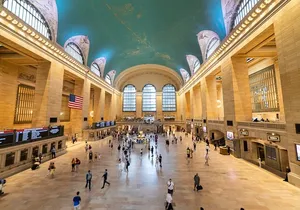 Presidents Trump and Obama's Life Private Tour Expert Guide