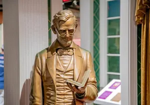 Lincoln Assassination Tour with Ford's Theatre and Petersen House