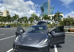 Miami Private Tesla Tour with local driver-guide
