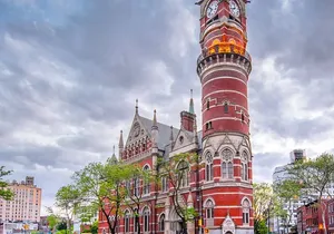 Private Haunted and Historic Audio Tour in Greenwich Village