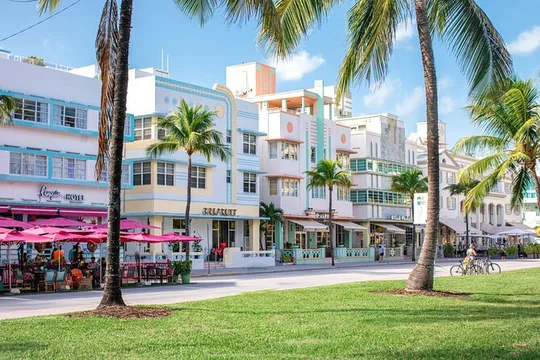 Private Miami City Tour–Small group Experience with expert guide