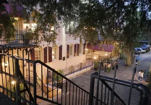 Spirits of Savannah Private Guided Walking Tour